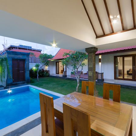 Paisa Villa Seminyak Luaran gambar